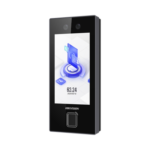 Terminal Facial Min Moe con LECTOR DE HUELLAS y Tarjetas MIFARE / 3000 Rostros / 3000 Huellas / Pantalla 4.5" / Administrable en la Nube con Hik-Connect Teams  / Exterior IP65  / PoE / WiFi